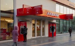 Akbank’tan emeklilere 100 bin TL’ye varan promosyon paketi