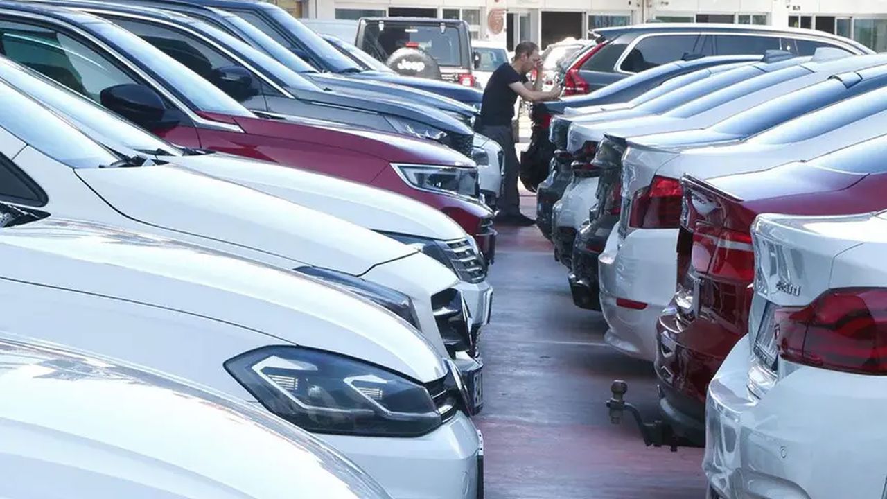İkinci el otomobilde yeni karar: 6 ay-6 bin kilometre kuralı 2027’ye kadar uzatıldı